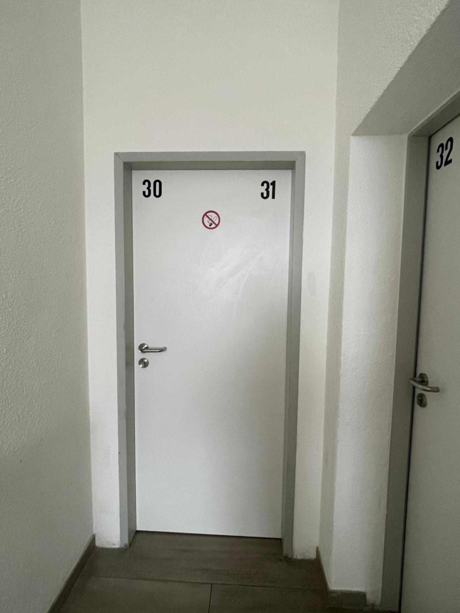 Comfortable Hostel In Wesseling Exteriör bild